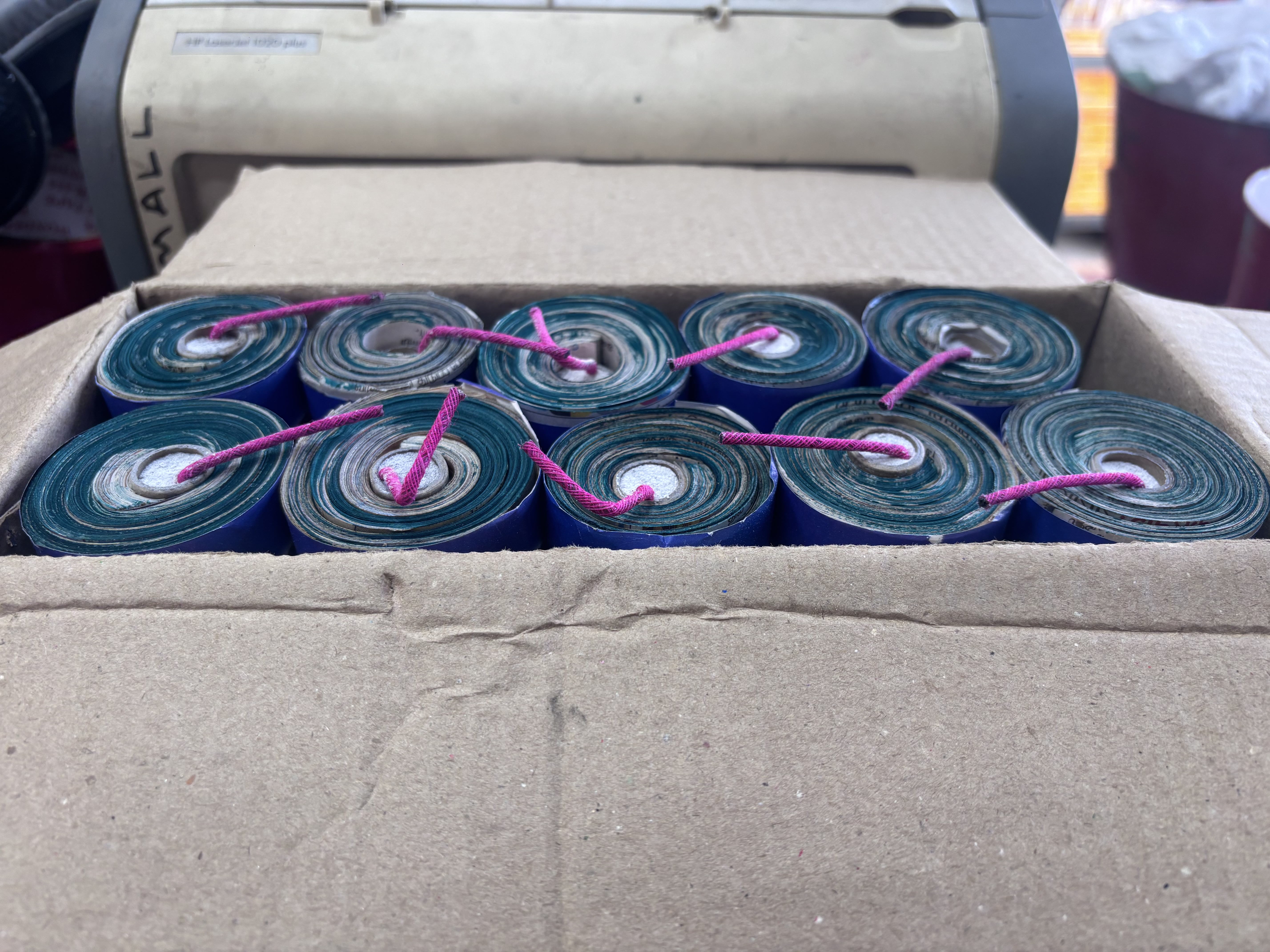 Avatar 10 pcs paper Bomb Box